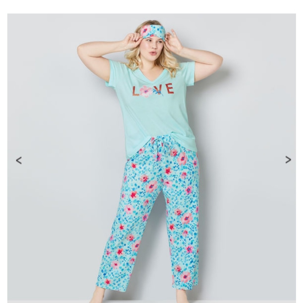 AVENUE - "LOVE" Pajamas
